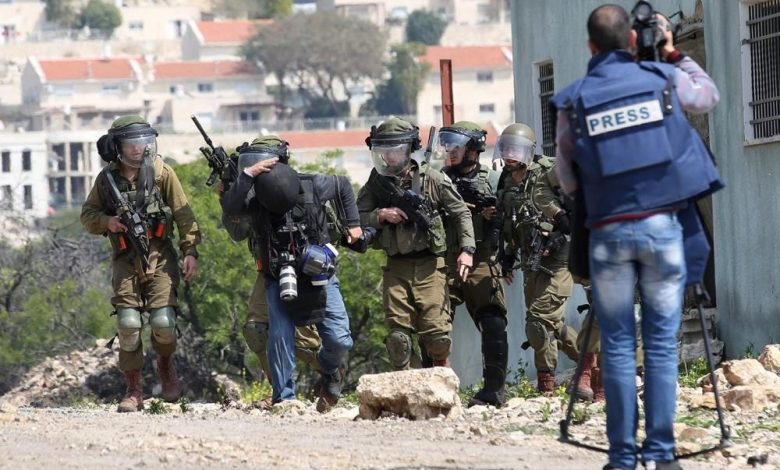 صورة قاسم يؤكد على دور الإعلام الفلسطيني في خدمة قضيتنا الوطنية