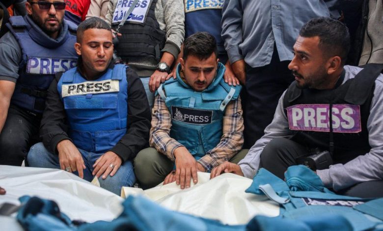صورة منتدى الإعلاميين الفلسطينيين يدعو لإنهاء إفلات الاحتلال الإسرائيلي من العقاب على جرائمه بحق الصحفيين الفلسطينيين
