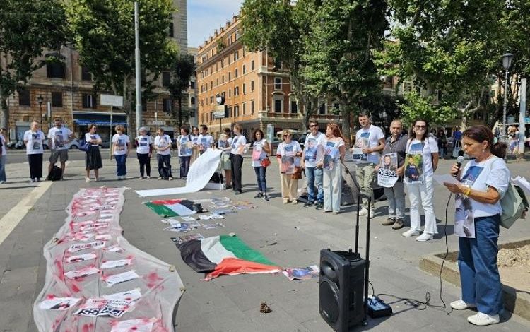 صورة صحفيون إيطاليون يتبرعون بيوم عمل لزملائهم في غزة ويُنددون بإبادة الصحفيين