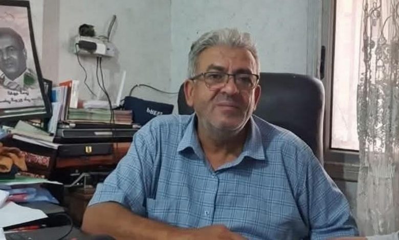 صورة عائلة الصحافي الفلسطيني السمودي تحذر من تدهور صحته بسجون الاحتلال الإسرائيلي
