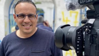 صورة الصحفي التونسي بسام بونني يخوض إضرابًا عن الطَّعام احتجاجًا على تواصل حرب التَّجويع في غزَّة